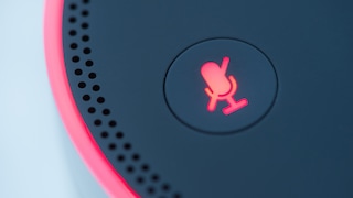 Alexa kommuniziert über die verschiedenen Farben mit den Nutzern.