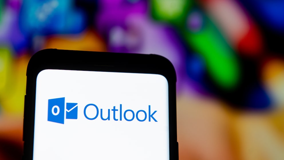 Outlook Logo auf dem Handy
