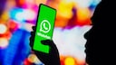WhatsApp Logo auf dem Smartphone
