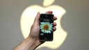 Steve Jobs stellte das erste iPhone 2007 auf der MacWorld vor – heute bringt es auf Auktionen Rekord-Summen ein