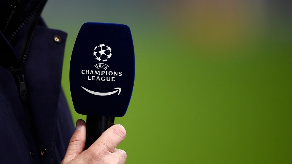Mikro mit Champions League und Amazon Logo