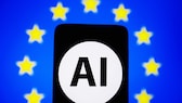 AI Act Logo vor EU Hintergrund blau mit Sternen