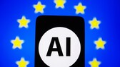 AI Act Logo vor EU Hintergrund blau mit Sternen