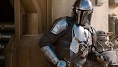 The Mandalorian Staffel 4 als Kinofilm: Szene aus Staffel 2 mit Pedro Pascal als Mandalorianer und „Baby Yoda“