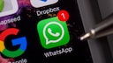 Symbolbild: WhatsApp-Icon auf Smartphone