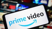 Amazon Prime Video Bewertungen: Logo des Streaming-Dienstes auf Smartphone