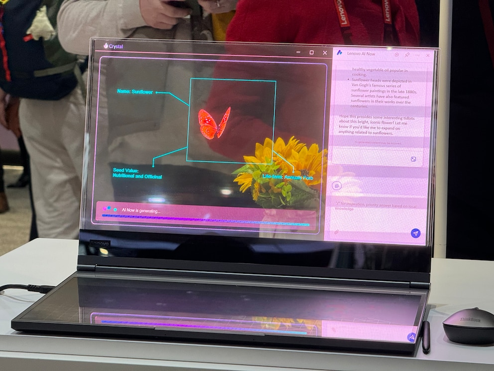 Lenovos Transparent Display Laptop Concept auf dem MWC 2024