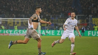 Kai Brünker nach seinem Tor für den 1. FC Saarbrücken gegen Borussia Mönchengladbach