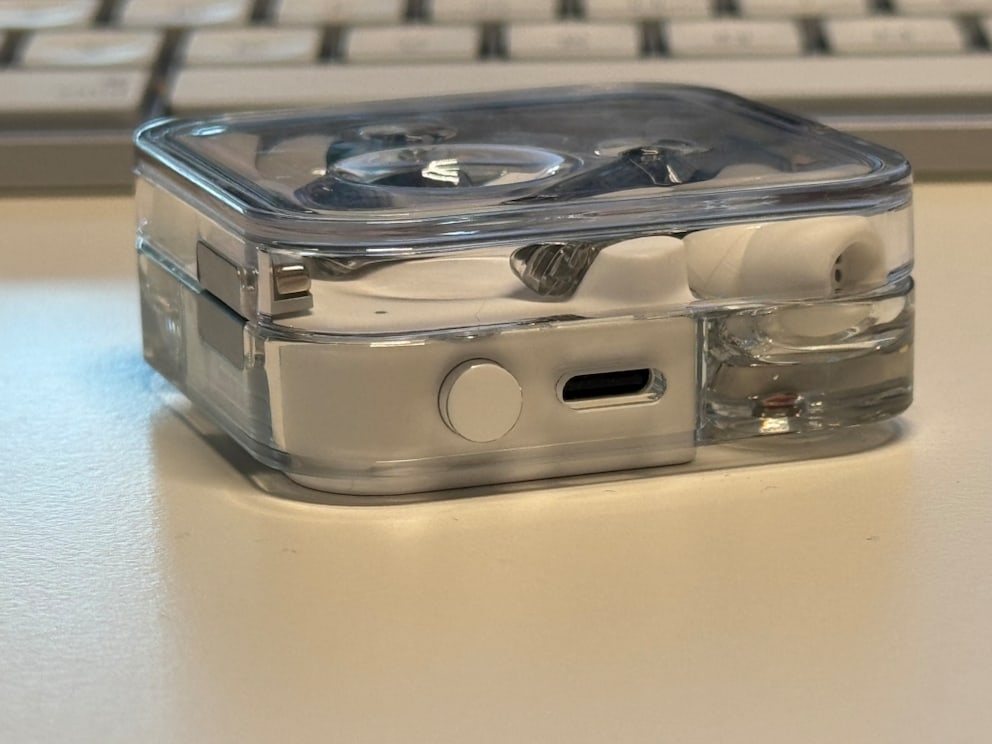 The case of the Nothing Ear