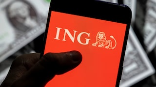ING Echtzeitüberweisung in der App: Logo der Bank auf Smartphone