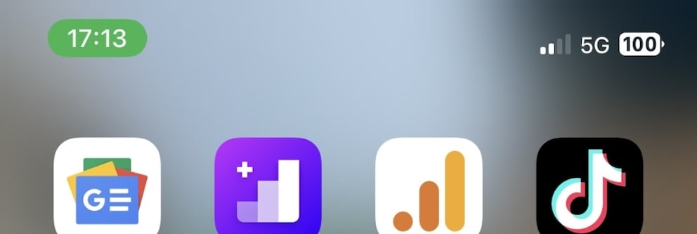 Time on the iPhone appears in a bubble with the color green