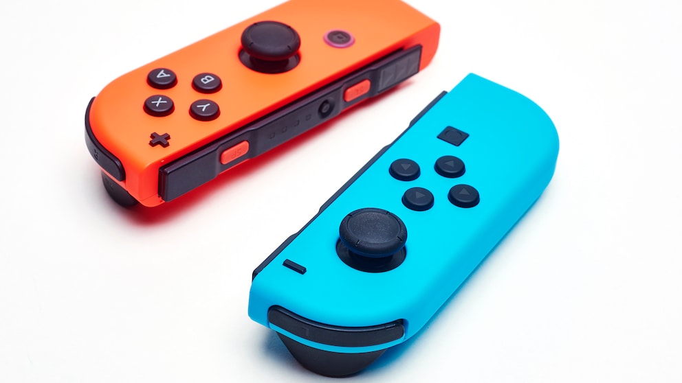 Nintendo Switch (2) Joy-Cons rot-blau