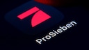 ProSieben-Logo auf einem Handy-Display.