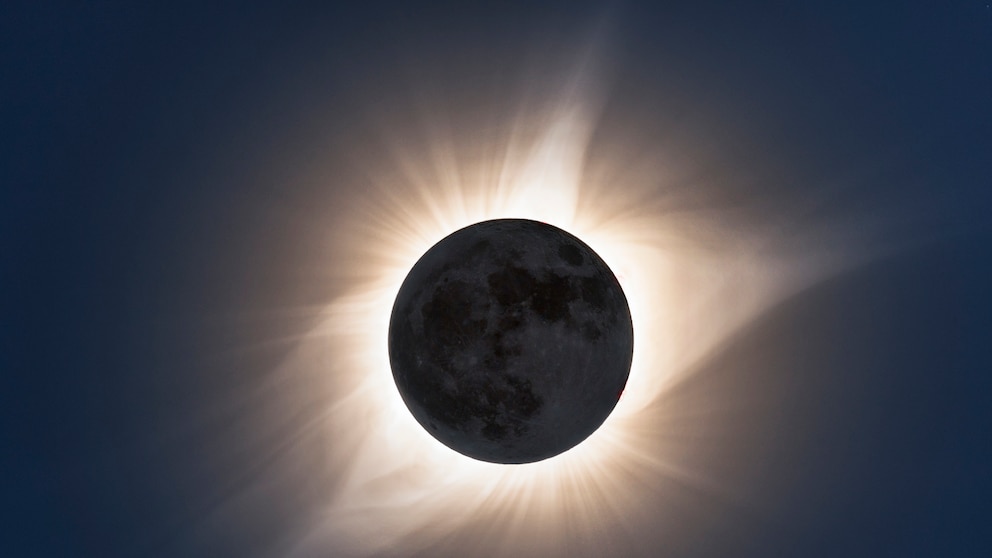 Für das perfekte Foto einer totalen Sonnenfinsternis gibt es ein paar wichtige Dinge zu beachten