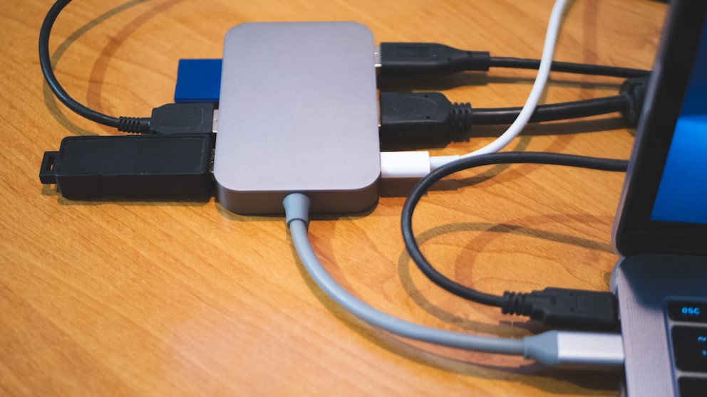 Kabel mit Dockingstation
