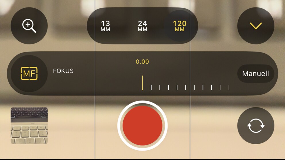 Manual focus and focus peaking are among the most important features in Final Cut Camera
