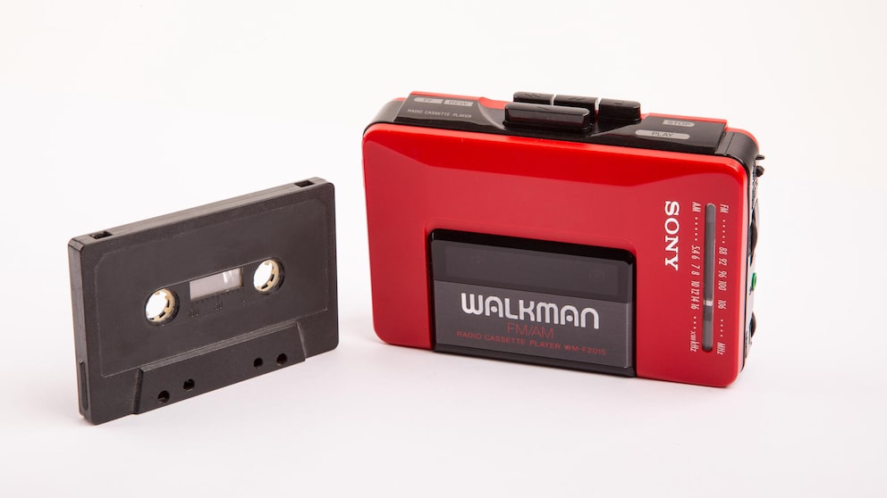 Ein Sony Walkman mit einer Kompaktkassette