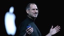 Steve Jobs hat seine Arme ausgebreitet