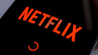 Netflix-Logo auf einem Handy-Bildschirm