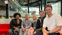 TECHBOOK-Autorin Louisa Stoeffler (m.) trifft die Schauspieler aus der Amazon Serie „Die Ringe der Macht“ v.l.n.r. Sophia Nomvete, Owain Arthur, Charles Edwards und Charlie Vickers