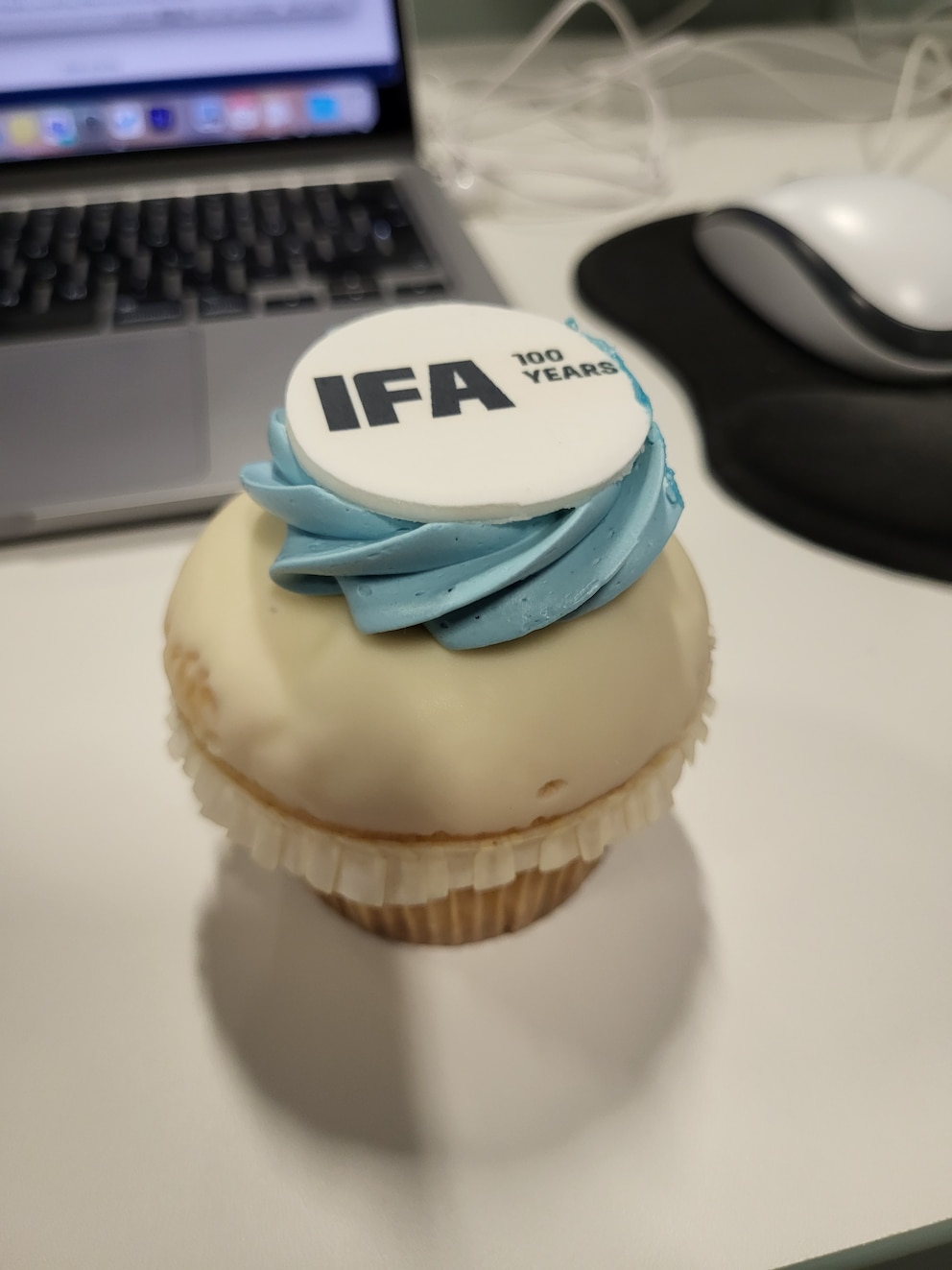 Ein Cupcake zum Jubiläum der IFA