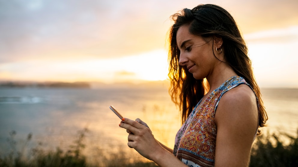 Am Strand mit dem iPhone oder Google Pixel Fotos machen und im Netz surfen? Das geht in diesem Urlaubsland nicht mehr