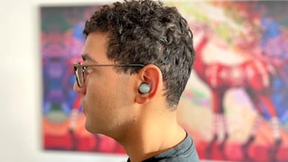 Die neuen Sony LinkBuds Fit bieten einen hohen Tragekomfort und sitzen sehr sicher im Ohr - ideal für sportliche Aktivitäten
