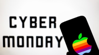 Cyber Monday Aufschrift mit Apple Logo