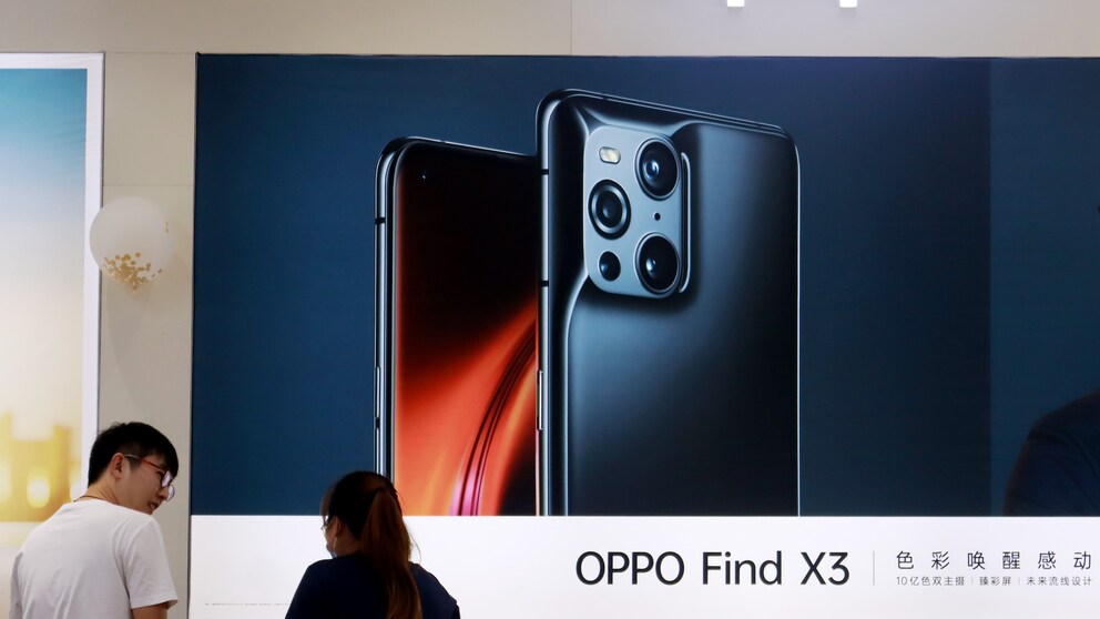 Oppo-Plakat in einem Laden