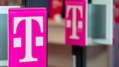 Telekom-Logo an einem Laden