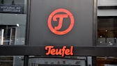 Teufel-Logo an einem Laden