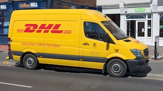 Die DHL klingelt in einigen Fällen nicht mehr, wenn Pakete geliefert werden. Das kann man dagegen tun.