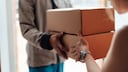 Wer ab Januar 2025 ein Paket verschickt, muss unter Umständen dessen Gewicht angeben