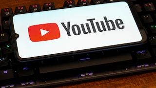 YouTube-Logo auf einem Smartphone