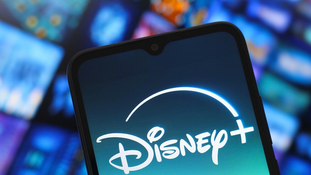 Disney+-Logo auf einem Smartphone