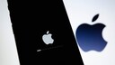 iOS 18.3 neu: iPhone mit Update-Ladebildschirm