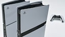 Eine PS5 Slim und eine PS5 Pro