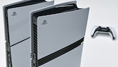 Eine PS5 Slim und eine PS5 Pro