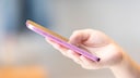 Für 2025 stehen bei Apple große Änderungen bevor. Nicht nur markiert iOS 19 einen Neustart, auch das Design des iPhone 17 Pro soll sich grundlegend ändern.