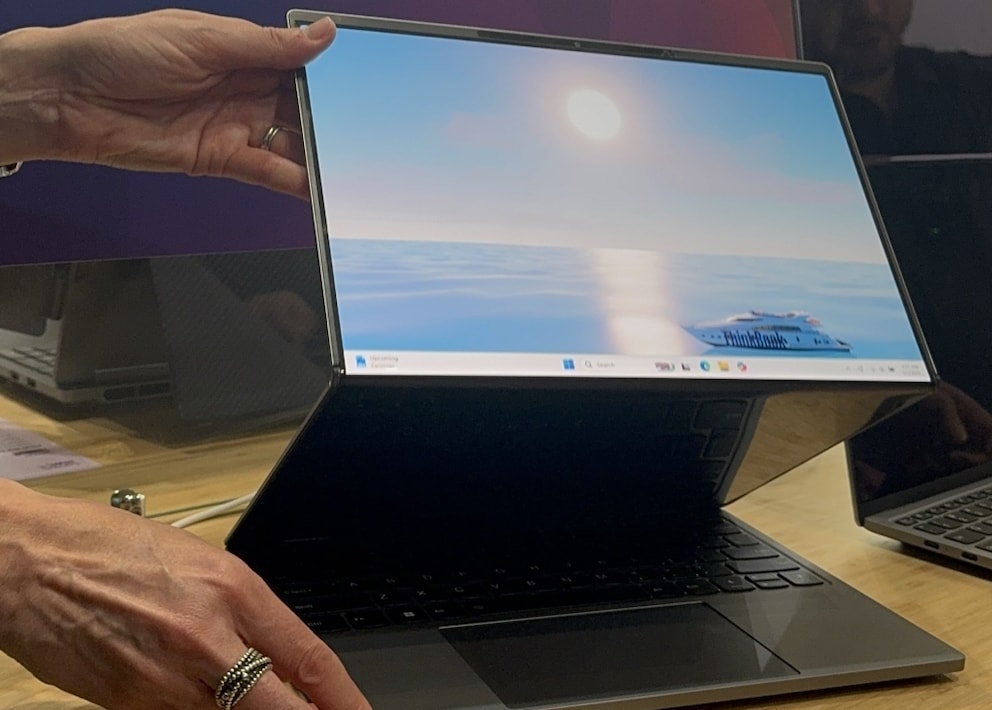 Lenovo ThinkBook Flip auf dem MWC 2025