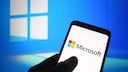 Microsoft-Schriftzug auf einem Smartphone
