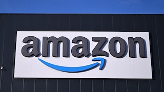 Amazon-Logo auf einem Gebäude