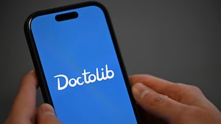 Doctolib-Logo auf Smartphone