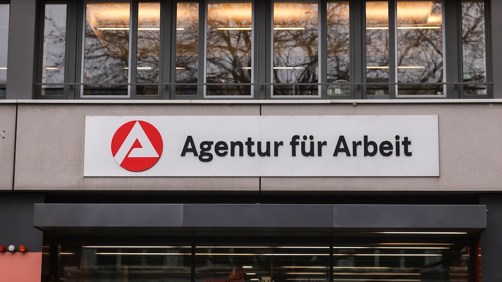 Schild für die Bundesagentur für Arbeit
