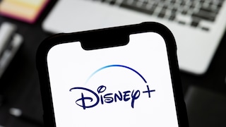 Disney+ Logo auf einem Smartphone