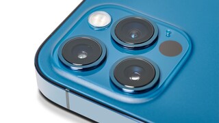 iPhone in Blau mit Kamera