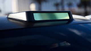 Immer mehr Autos haben merkwürdige Buckel auf dem Dach. Darin sitzt fortschrittliche Lidar-Sensorik, die in manchen Fällen leistungsstark genug ist, um Kamera-Sensoren zu beschädigen.