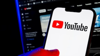YouTube-Logo auf einem Smartphone