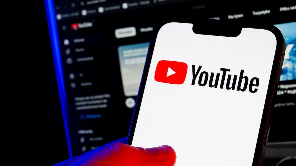 YouTube-Logo auf einem Smartphone