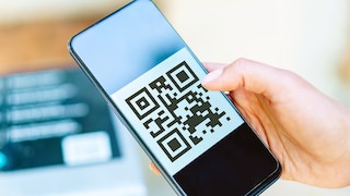 Ein QR-Code auf einem Smartphone